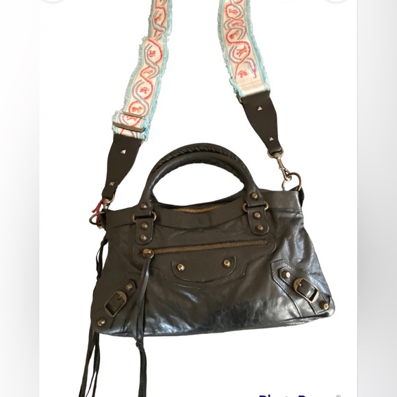 Valentino Garavani Guitar Bag Strap in Leather & Canvas - Picture 13 of 16